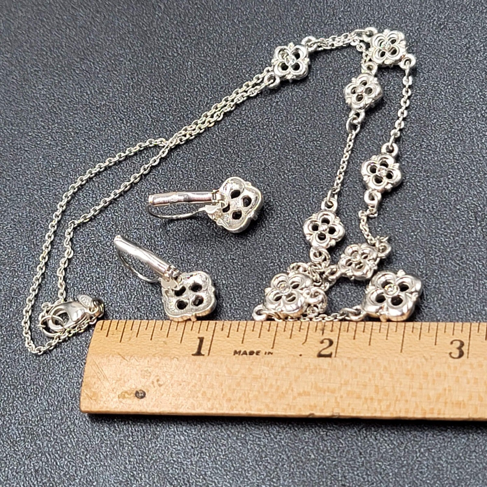 Avon Clover Y Necklace and Pierced Earring Set Crystal Silver Plated 17" 1/2"