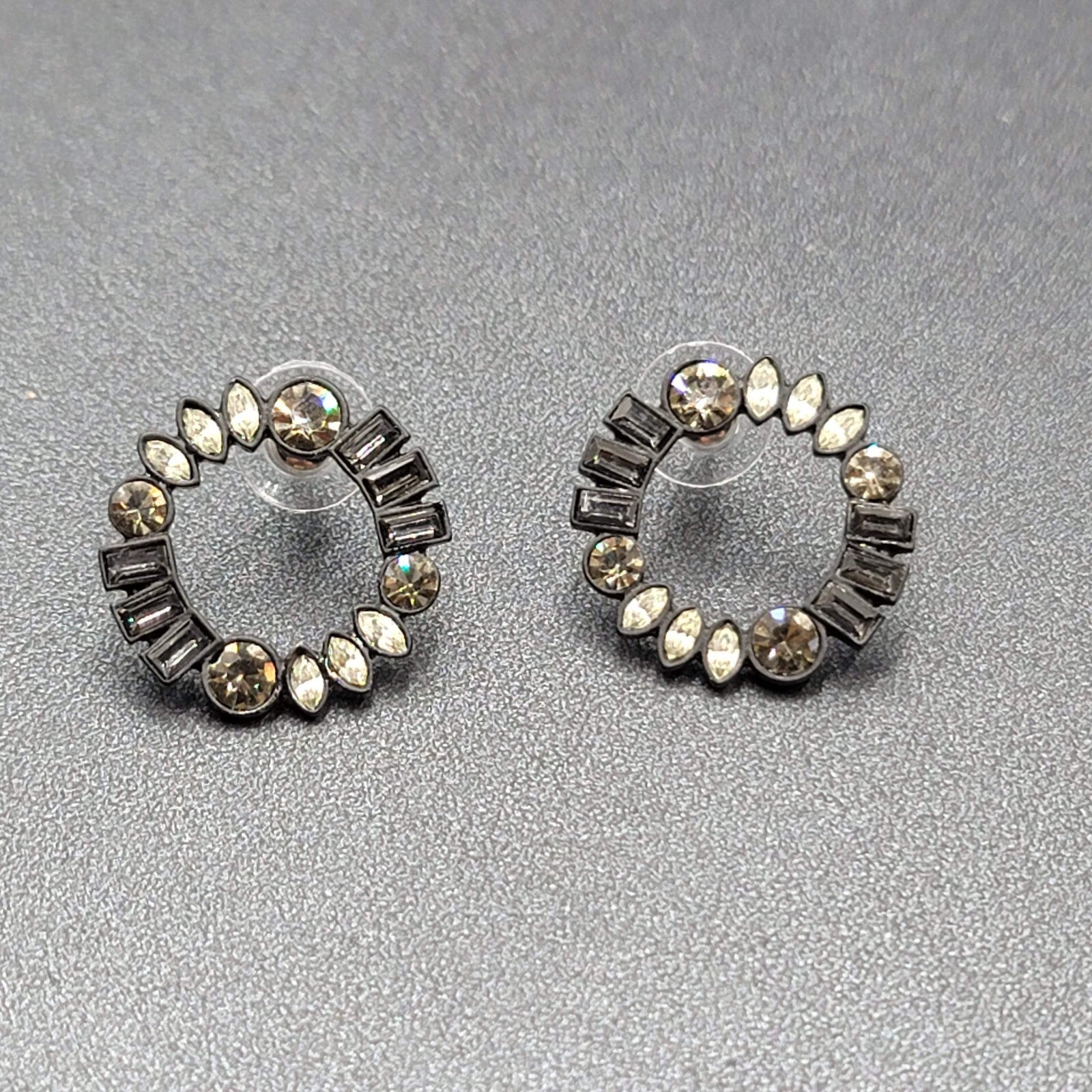 Pierced Earrings Black Circle Clear Gray Rhinestone Wreath 7/8"