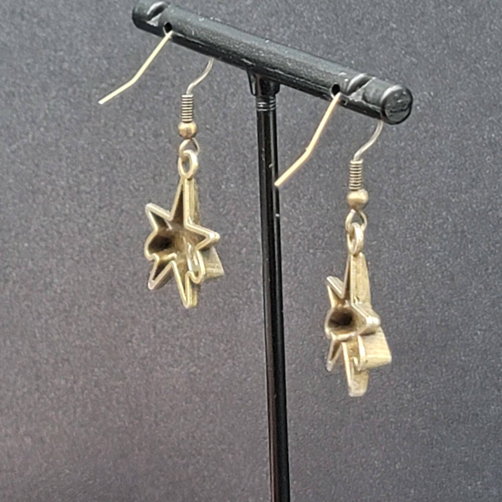 New WINGED STARS Pierced Earrings Bronze tone Dangle 7/8"