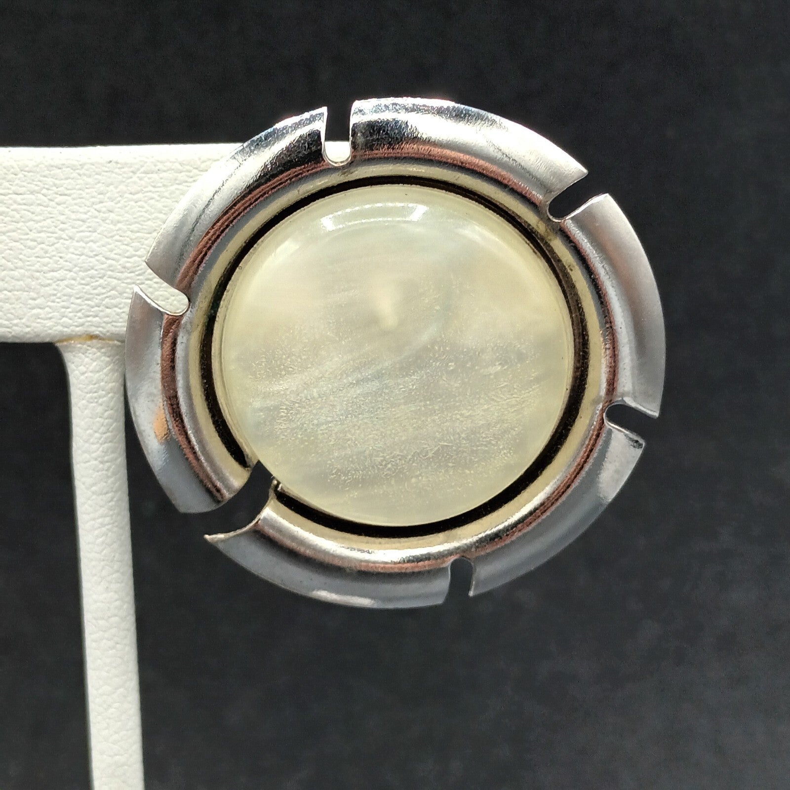 Vintage Sarah Cov Clip on Earrings Silver Tone Lucite Center Large Round 1.5"