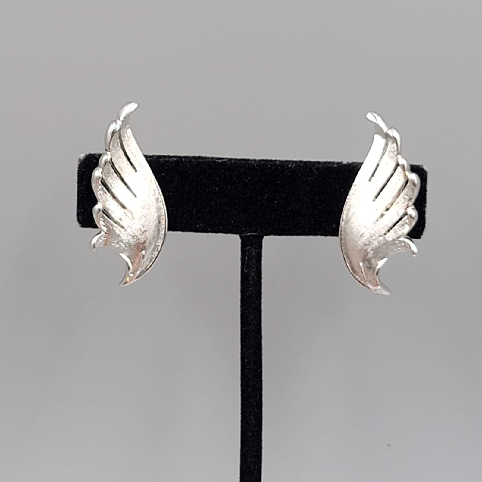 Vintage Trifari Clip on Earrings Silver Plated Leaf Climber 1.25"