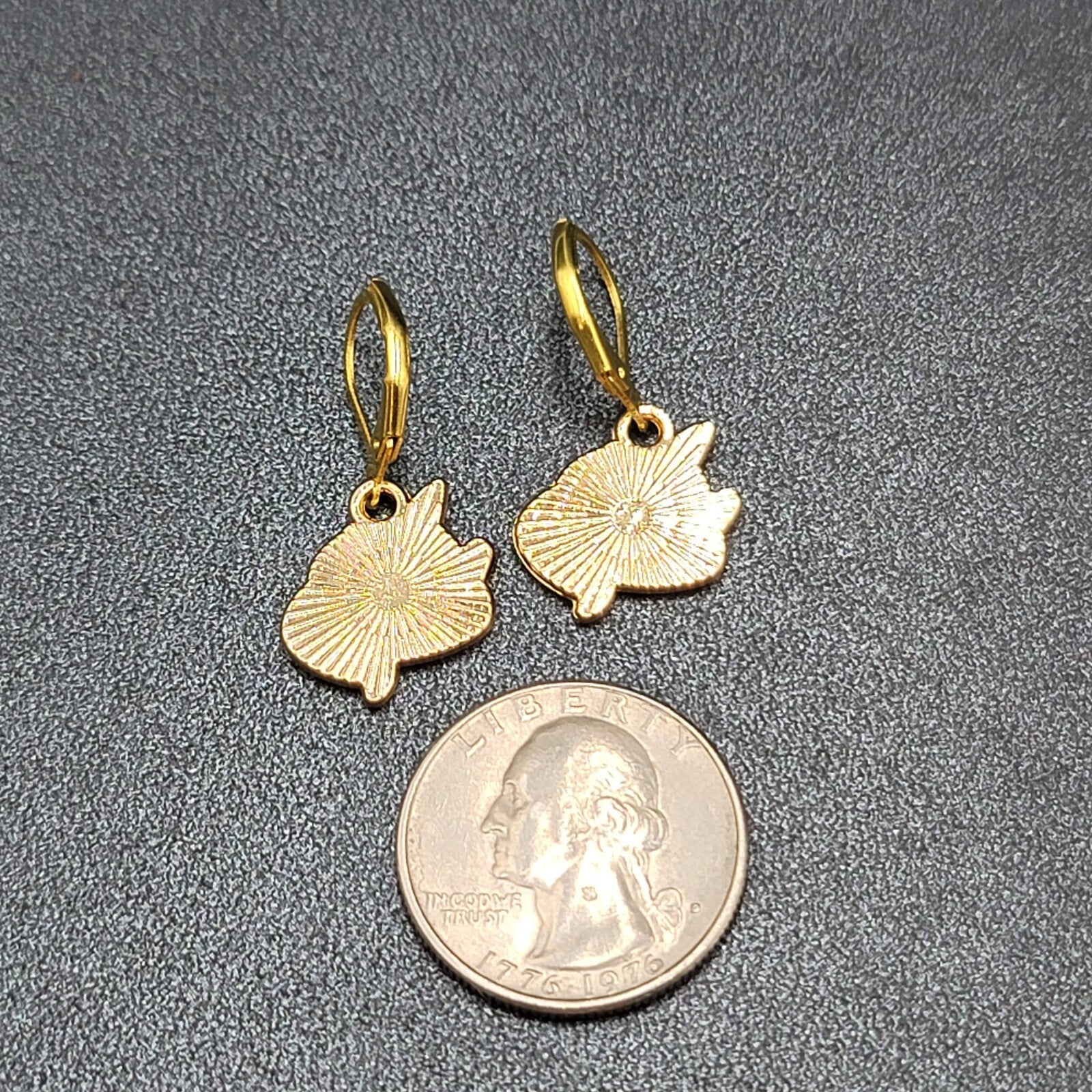 New Unicorn Pierced Earrings Gold tone Pink Enamel Dangle 5/8"