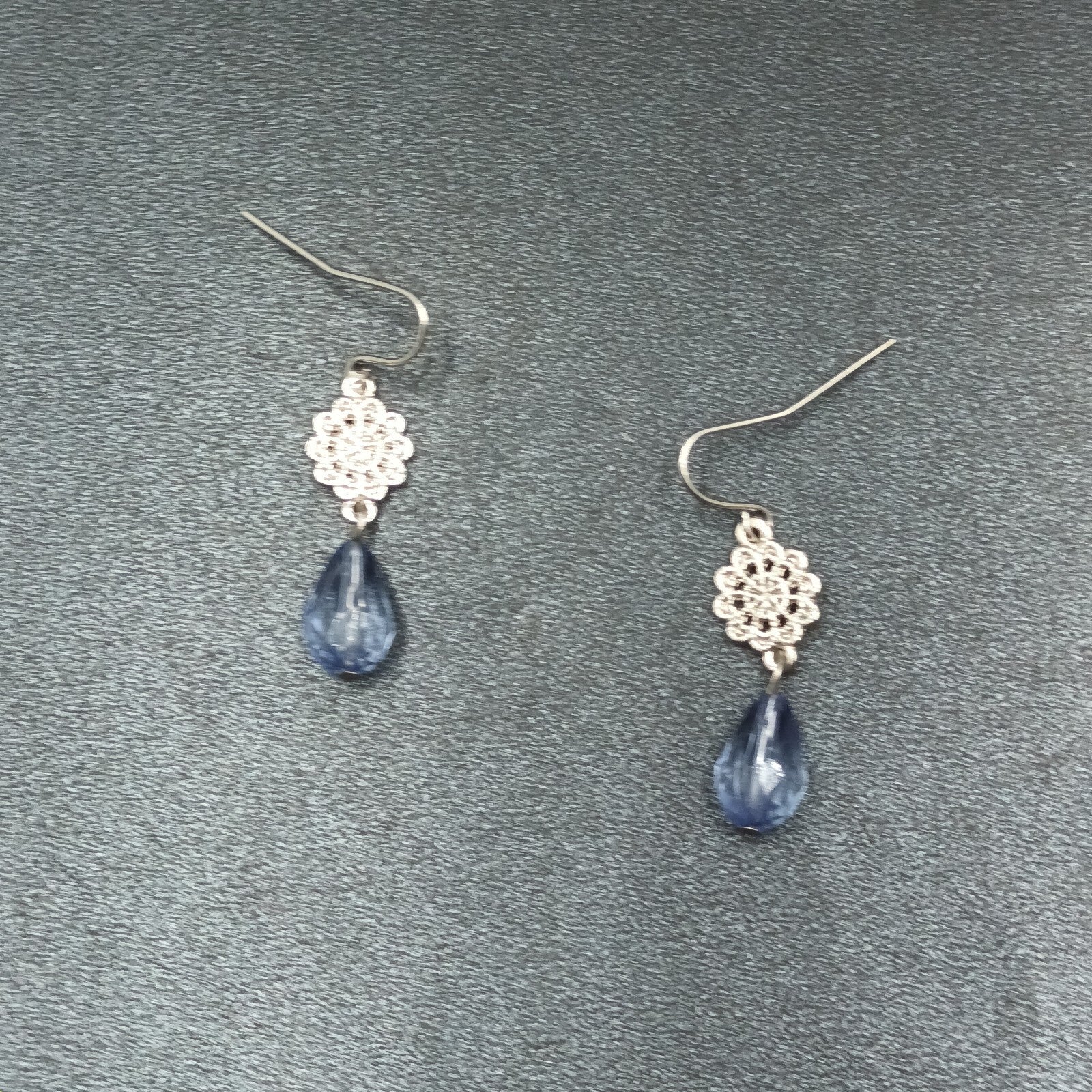 Pierced Earrings Silver tone Open Work Blue Faceted Glass Bead Dangle 1 1/4"