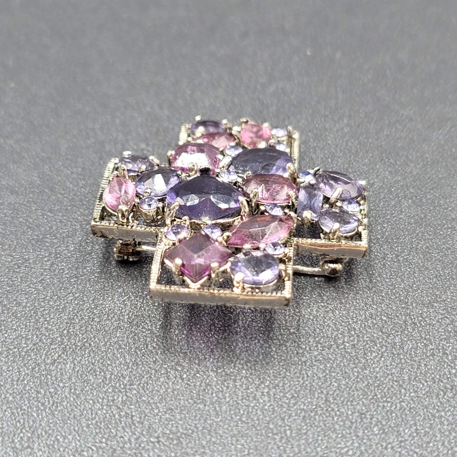 Rhinestone Brooch Purple Prong Set Heart Silver tone Cross Estate Jewelry 1 5/8"