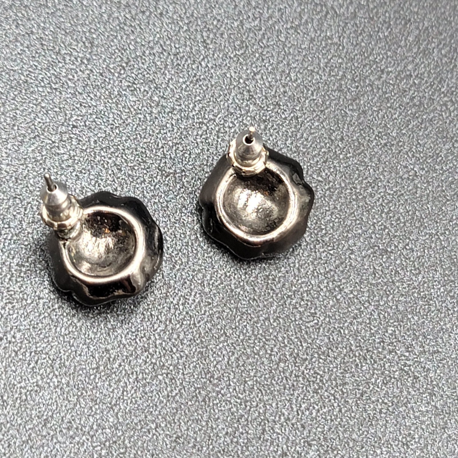 Pierced Earrings Black Metal Rose Flower Studs Crystal Center 1/2"