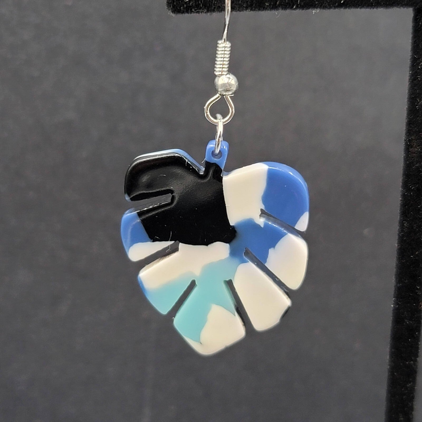 Pierced Earrings Blue White Black Resin Palm Leaf Dangle 1.25"