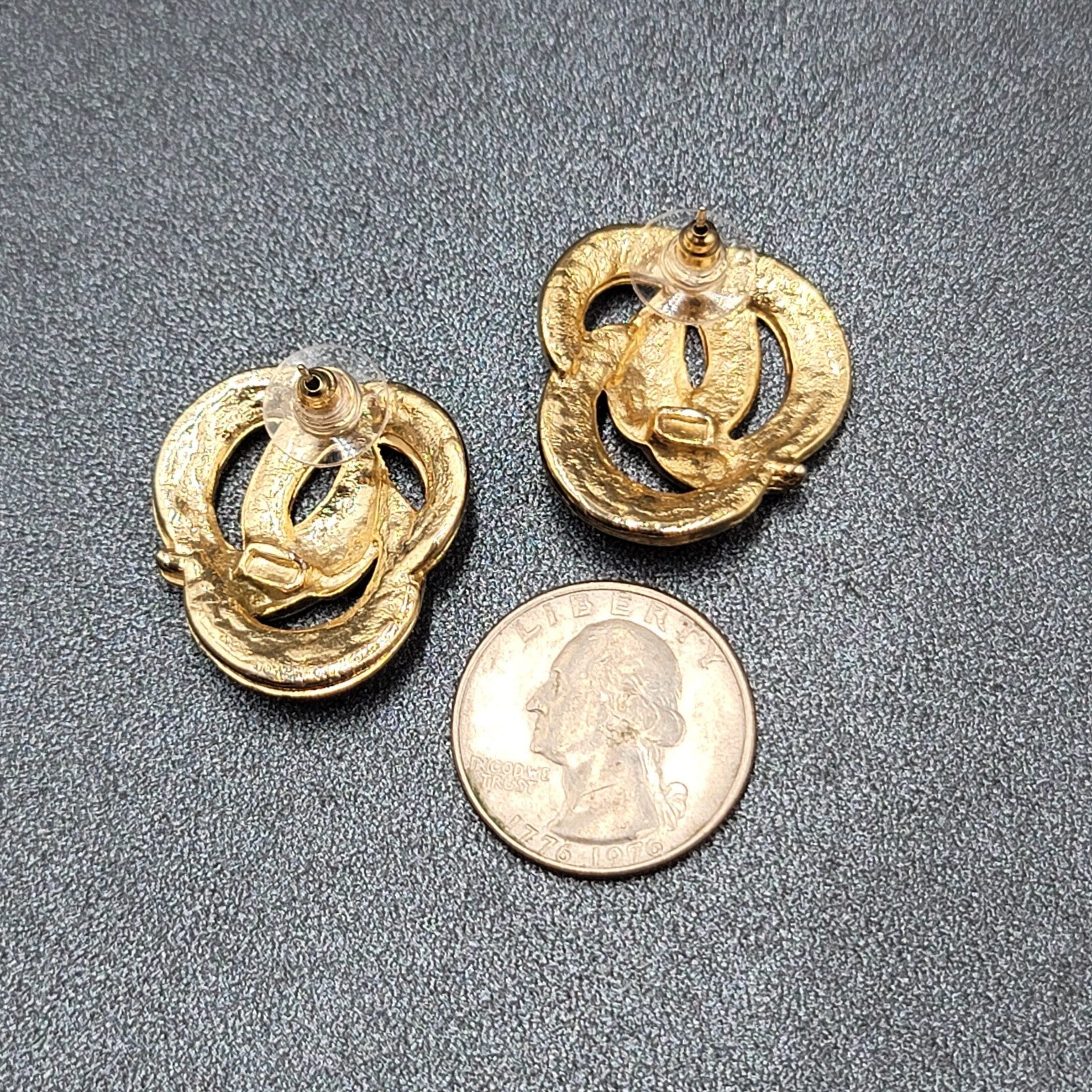 Vintage Pierced Earrings Tan Pink Green Swirl Enamel Gold tone Drop 1 1/8"
