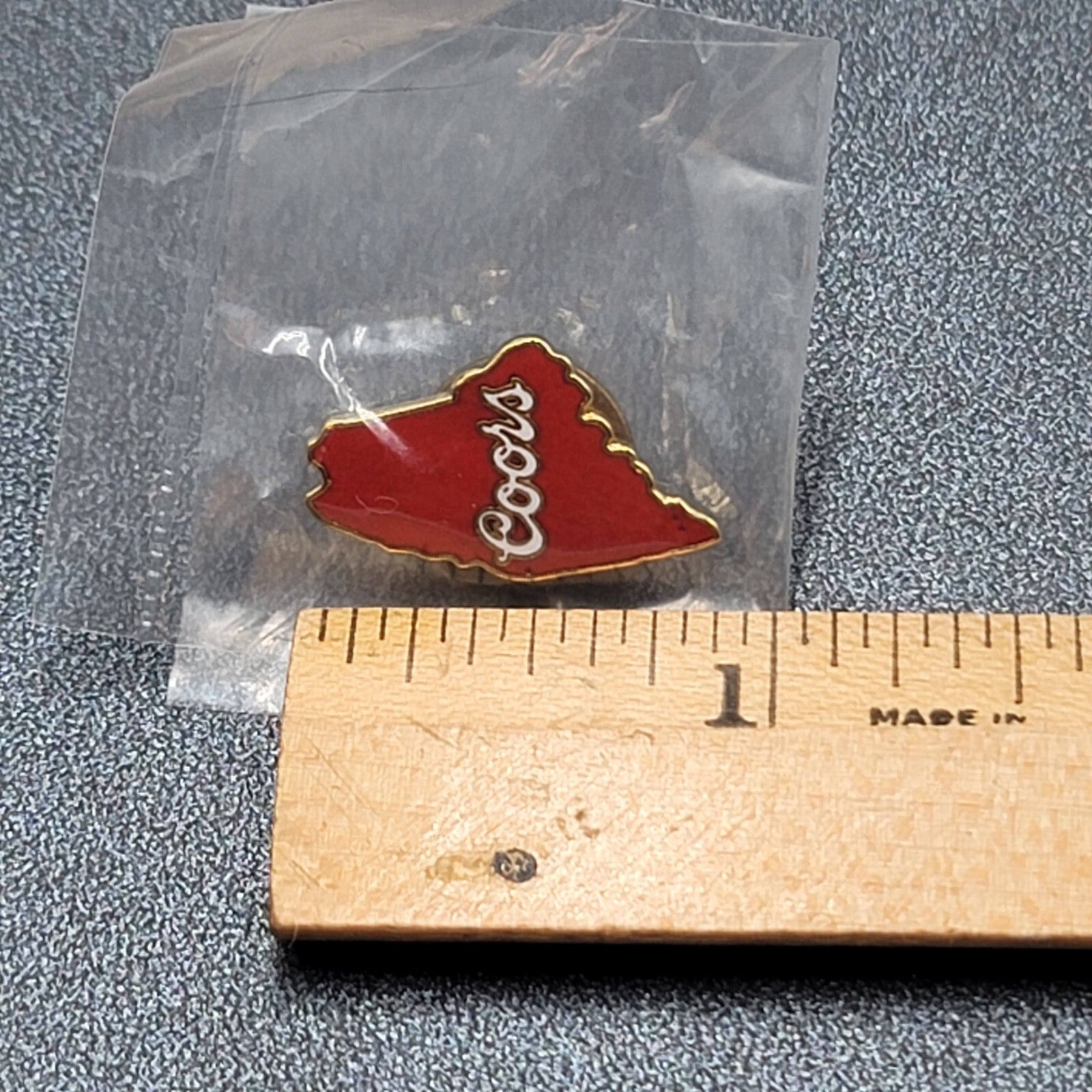 Maine Vintage State Coors Beer Souvenir Lapel Pin Red Enamel NOS