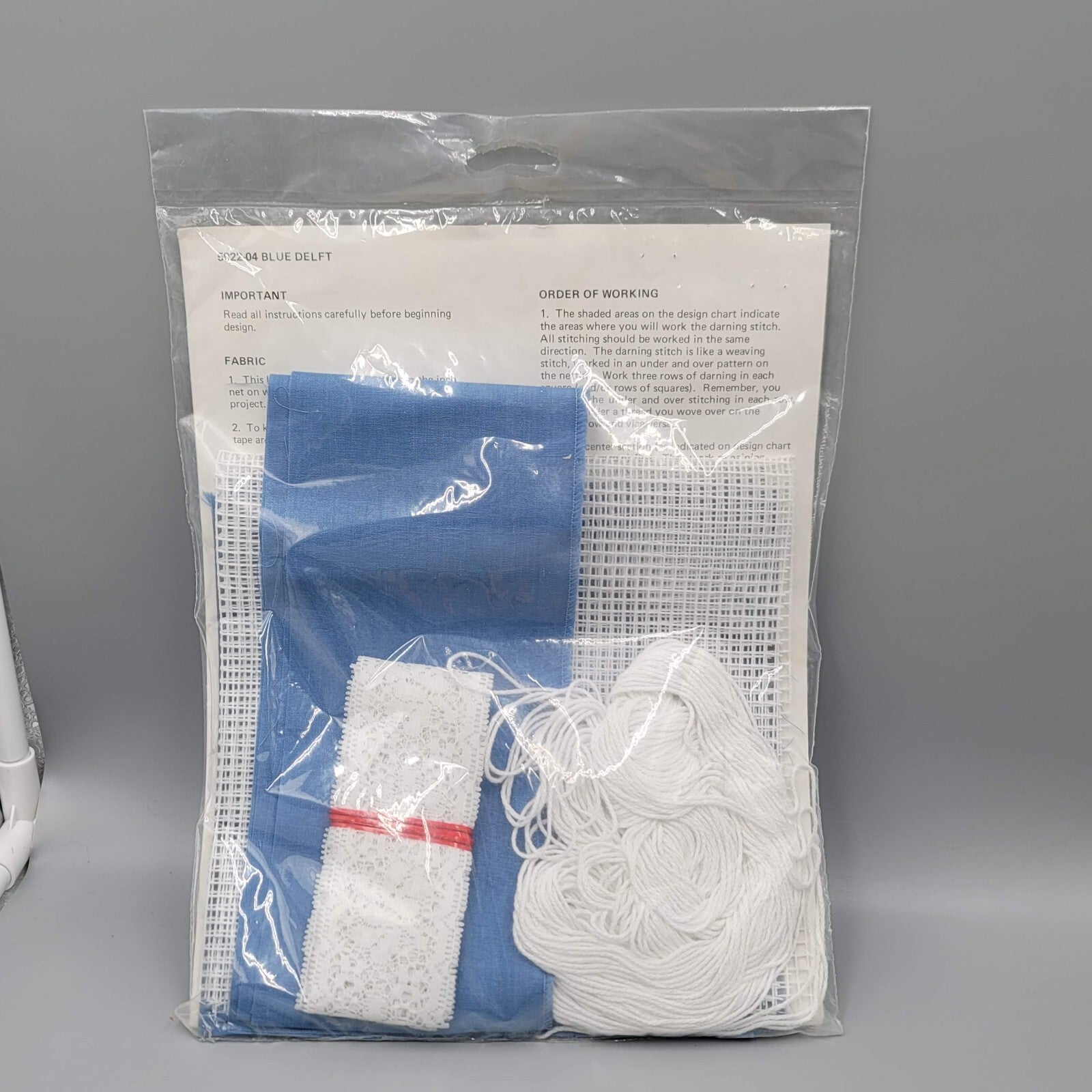 Vintage Red Heart Blue Delft Kit Lace Pillow Kit 5922-04 NOS