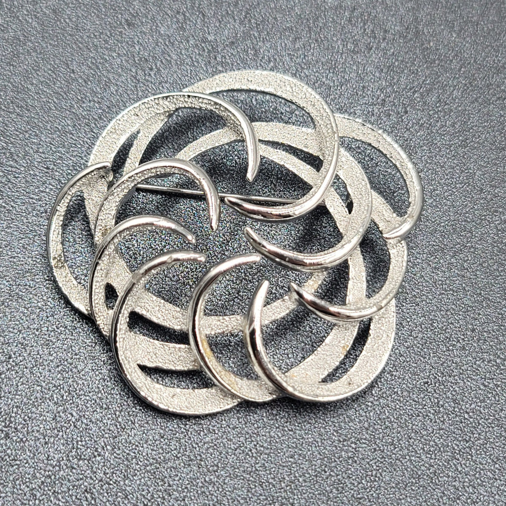 Vintage Sarah Coventry Brooch Silver Tone Circle Fashion Pin MCM 2"