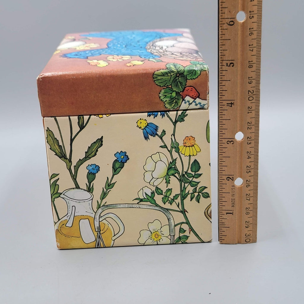 Vintage Index Card Recipe Box w Dividers Chicken Eggs T Cathey