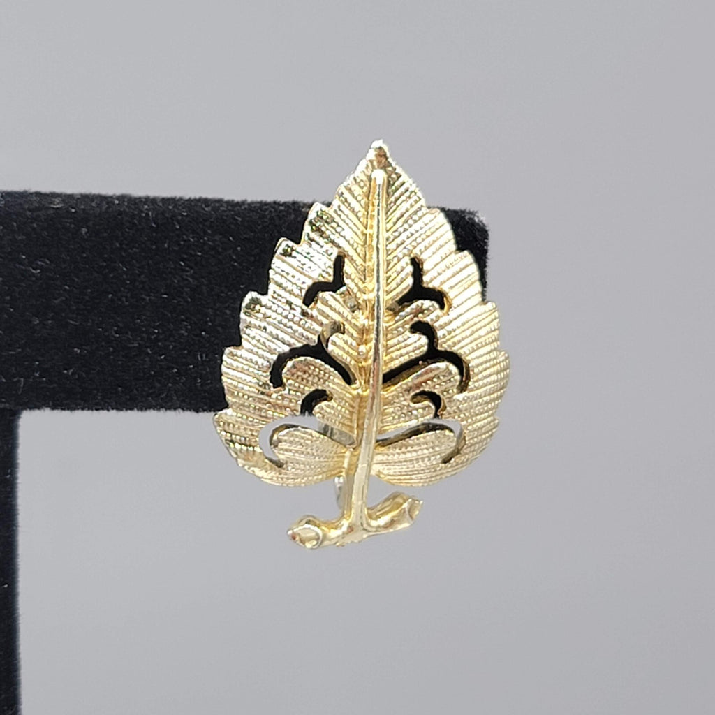 Vintage Aspen Leaf Clip on Earrings Light Gold tone 1"