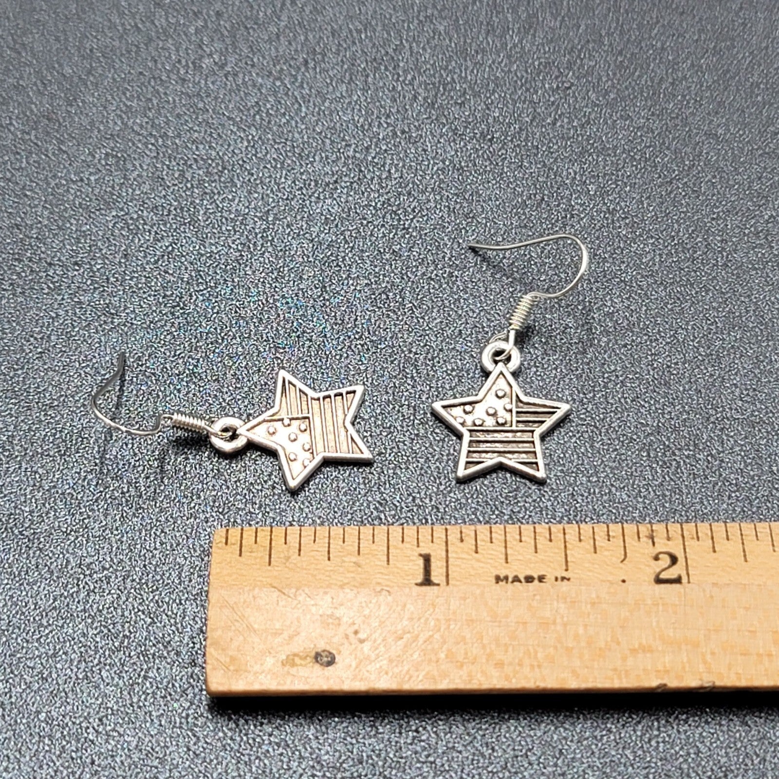 Pierced Earrings Silver tone American Flag Star Dangle 3/4"