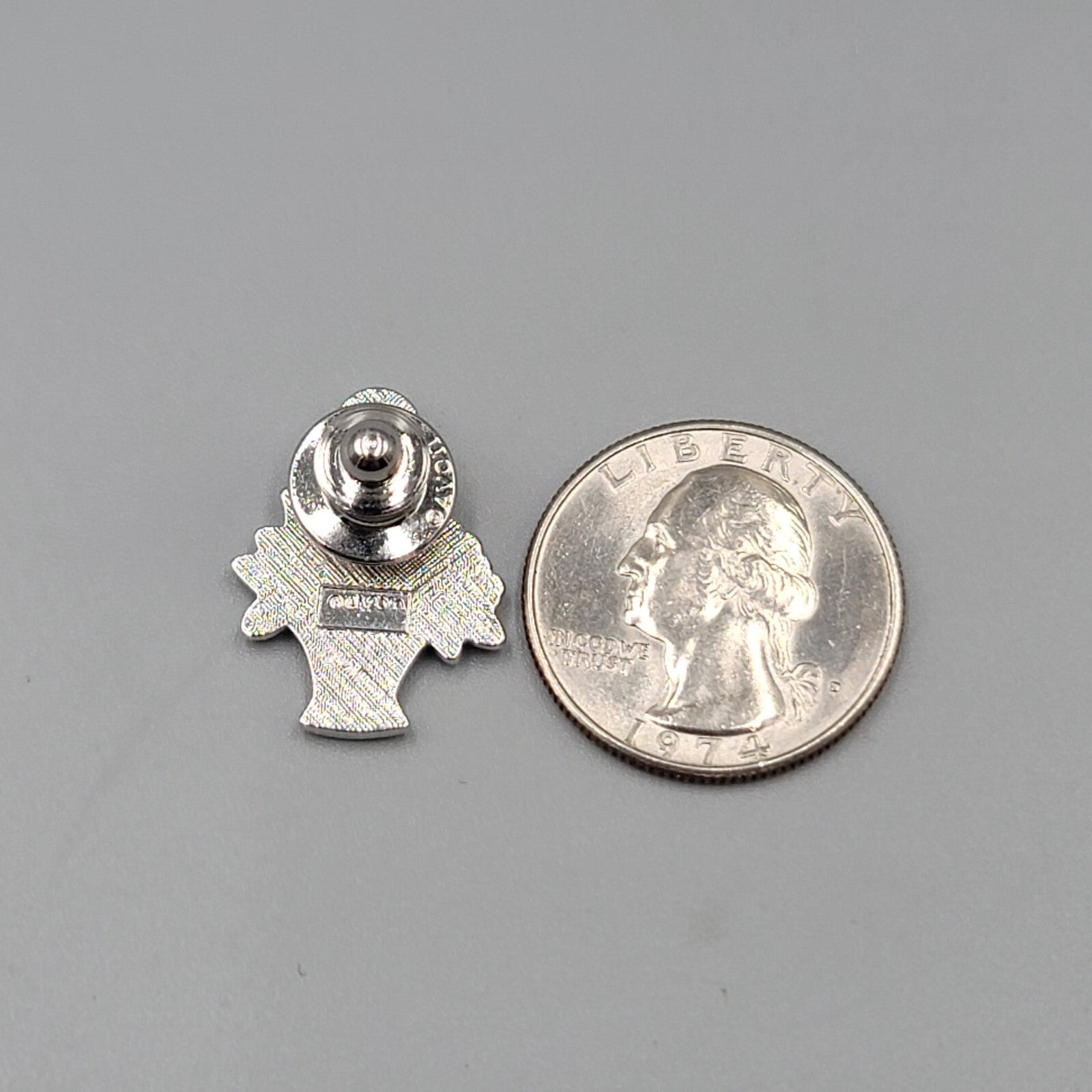 Vintage Avon Silver tone Faux Marcasite Flower Basket Lapel Pin 7/8"