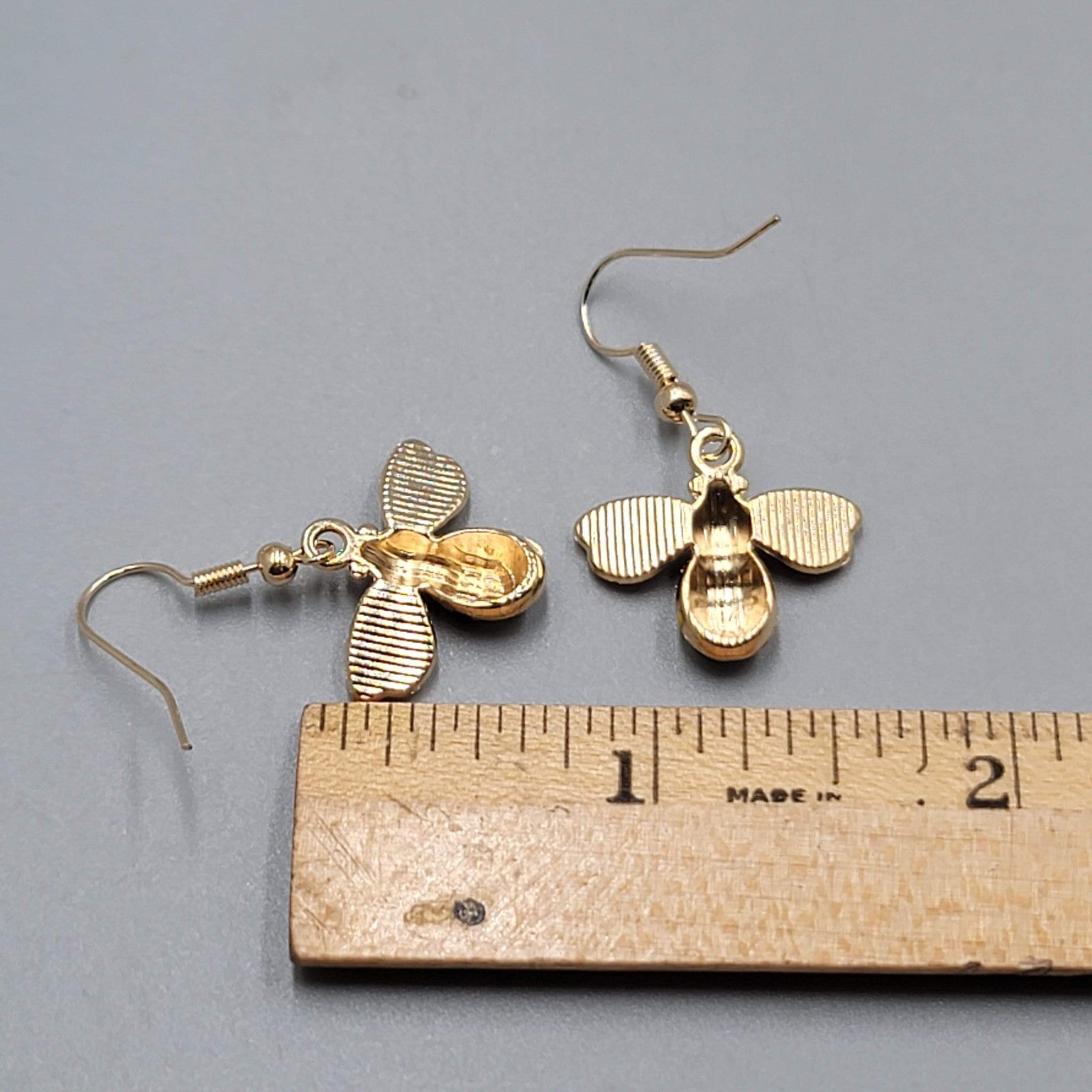 Bumble Bee Pierced Earrings Gold tone Rhinestone Yellow Enamel Dangle New 5/8"