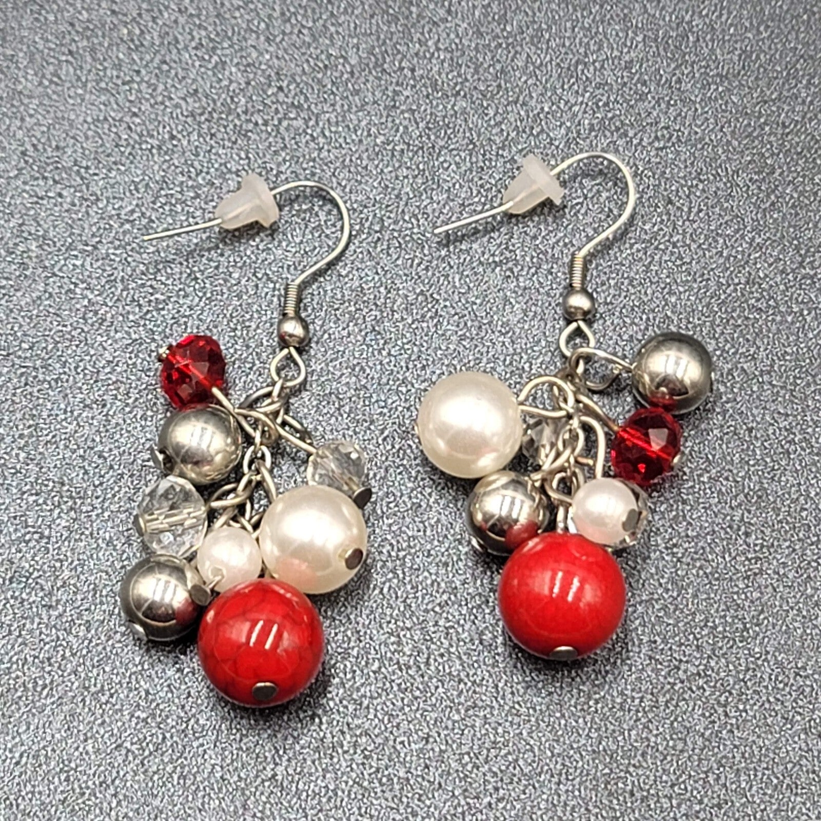 Pierced Earrings Silver tone Red White Cluster Bead Dangle 1.5"