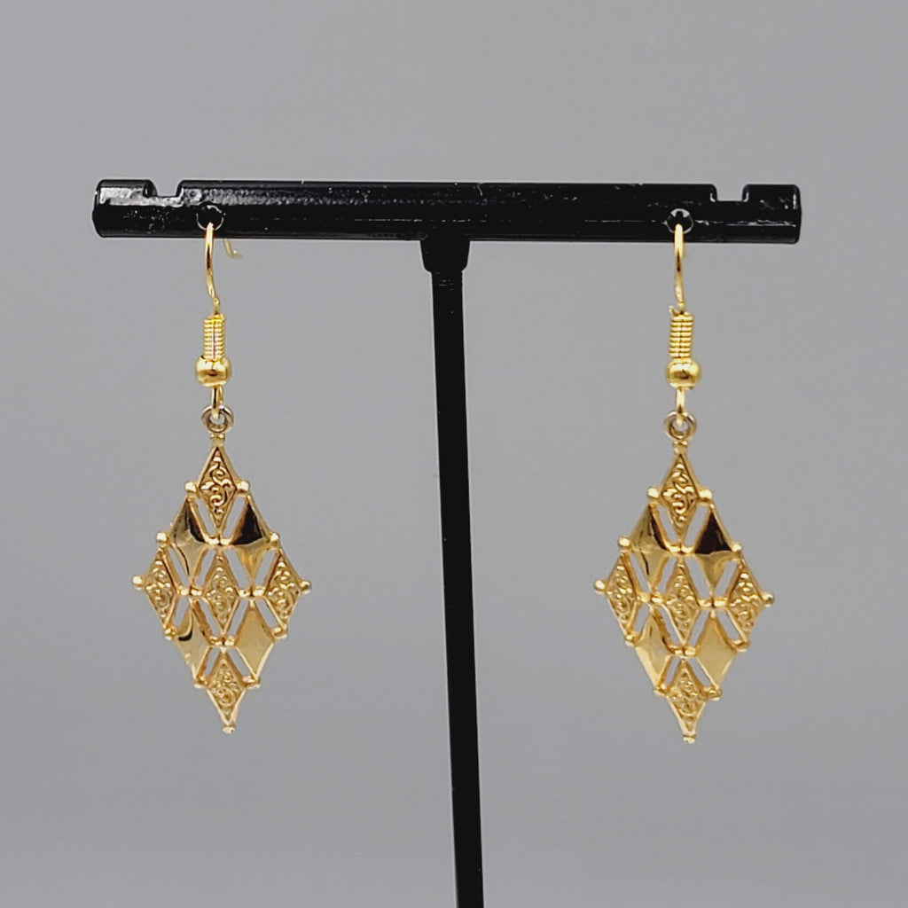 Gold Plated Dangle Pierced Earrings Textured Diamond Shape 1.25"