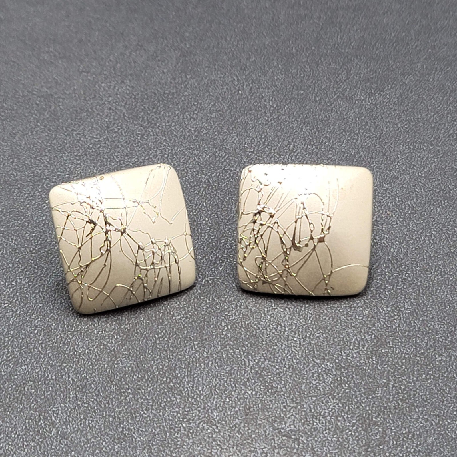 Vintage Pierced Earrings Silver Splatter Square Drop 1"