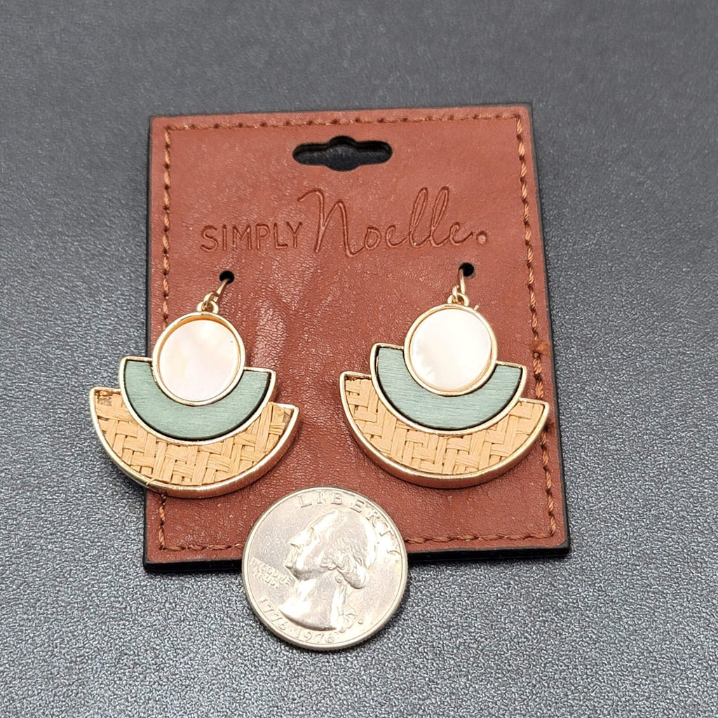 Simply Noelle Pierced Earrings Gold tone Mother of Pearl Wood Rattan Dangle 1.25