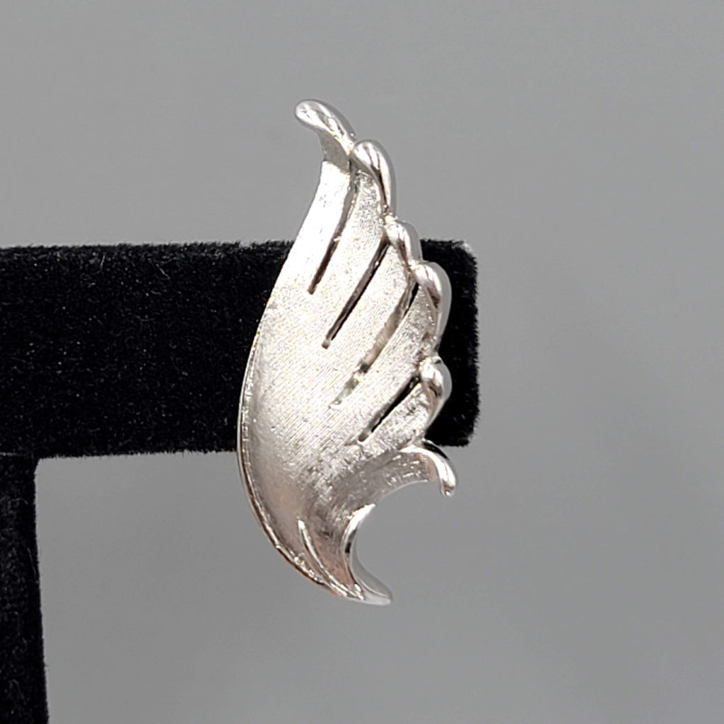 Vintage Trifari Clip on Earrings Silver Plated Leaf Climber 1.25"