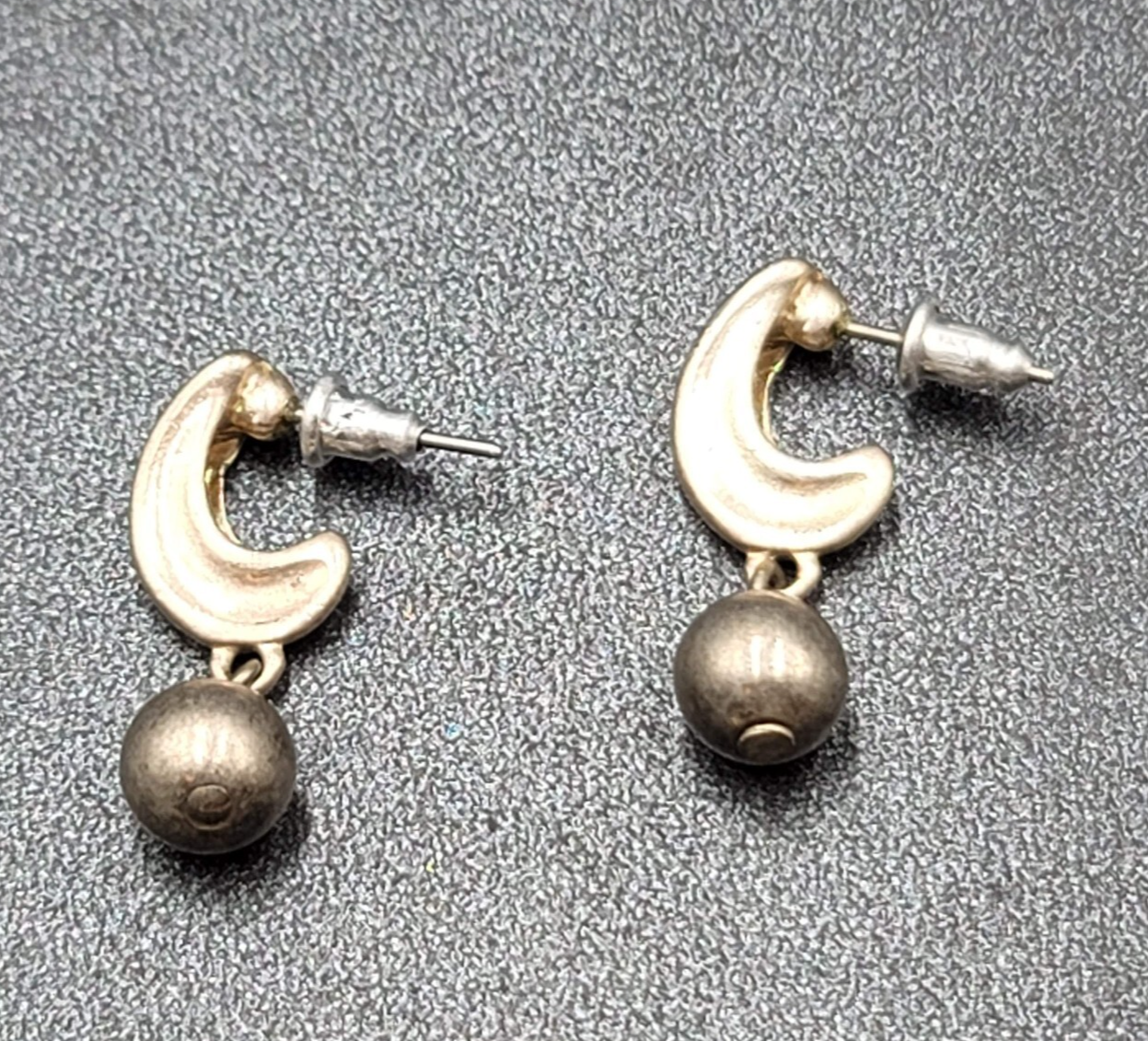 Pierced Earrings Silver tone Hoops Dangle Bead 1"