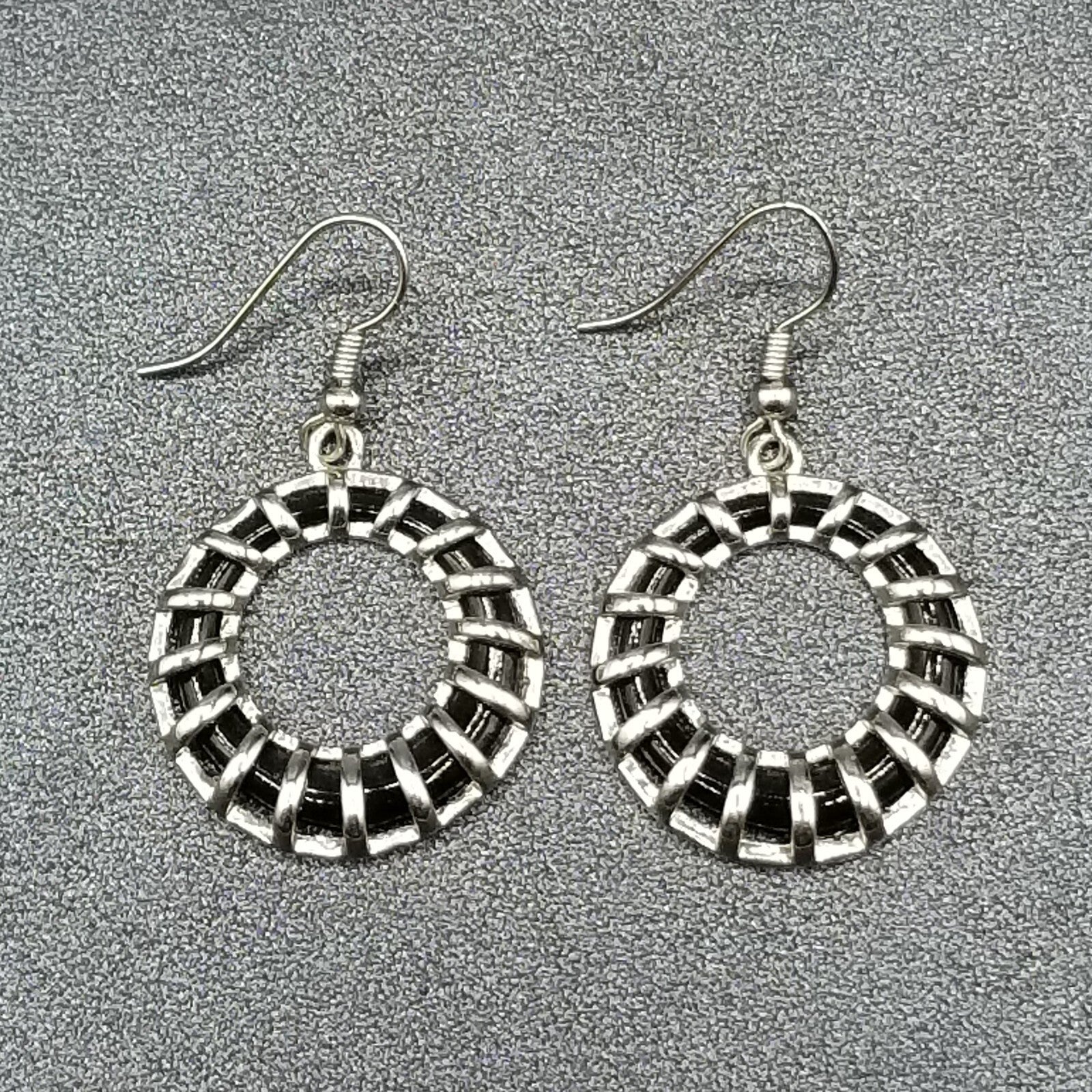 Pierced Earrings Silver tone Black Acrylic Geometric Ring Statement Dangle 1"