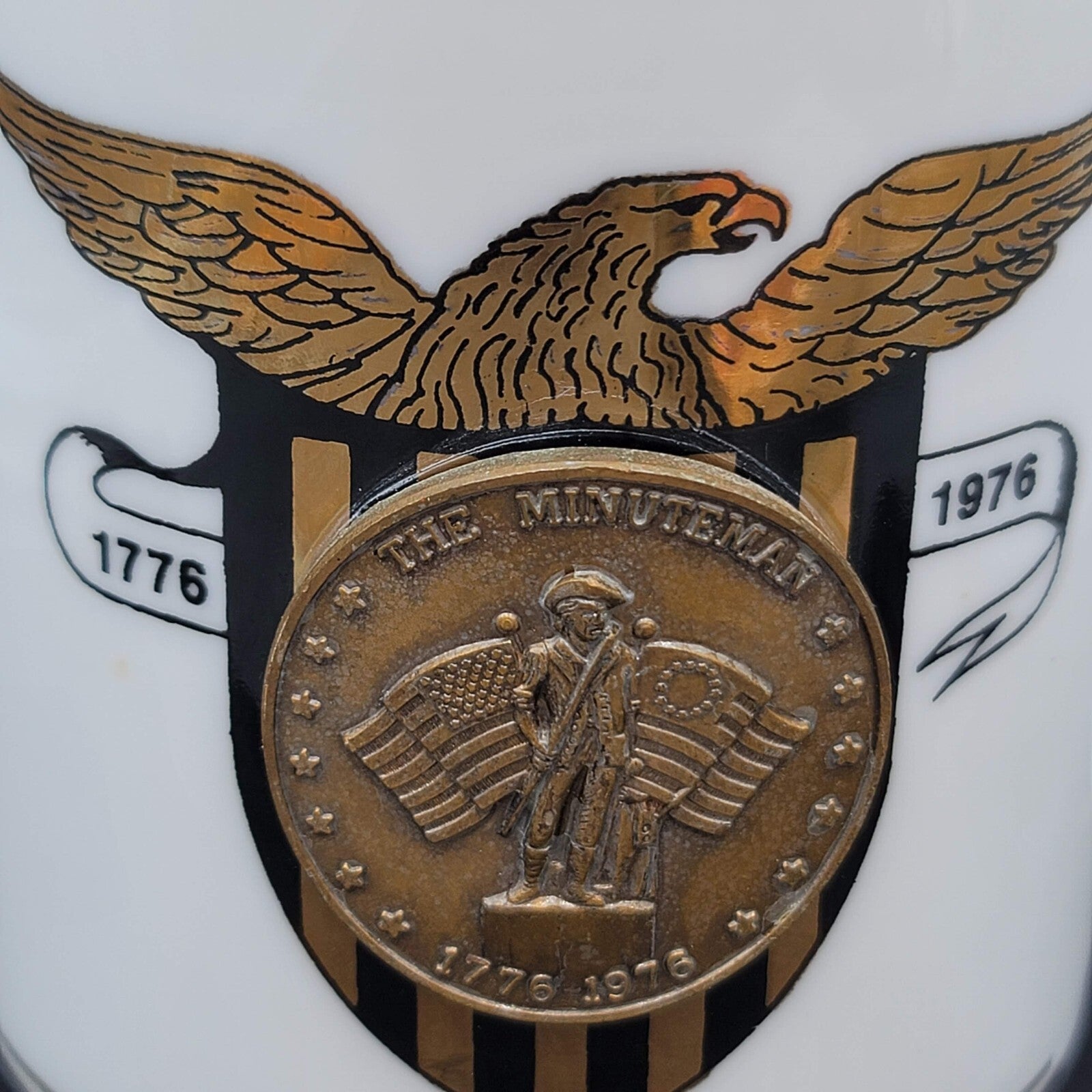 Vintage Bicentennial Coffee Mug 1776-1976 Minuteman Emblem Eagle Coin
