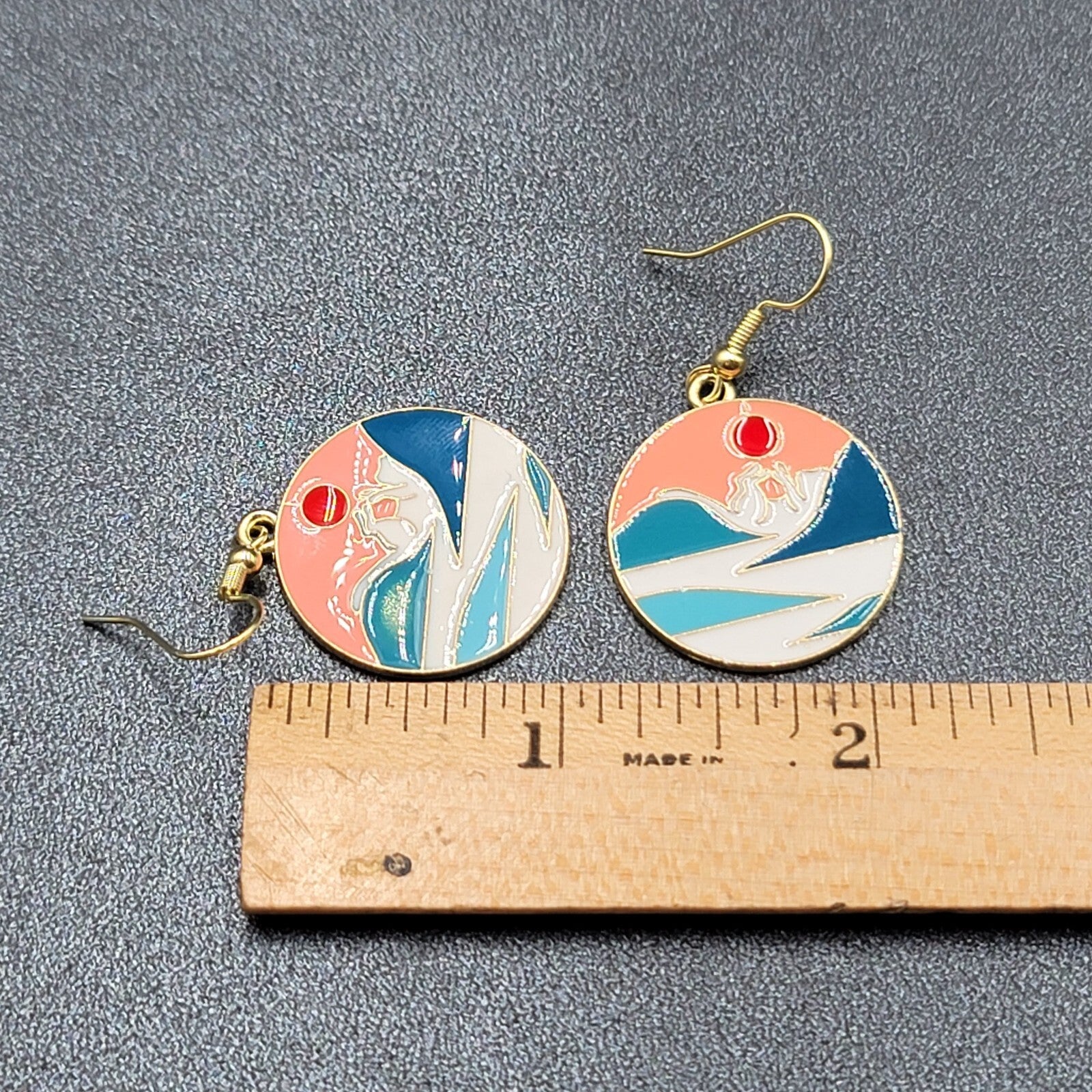 Kitty Cat Playing w Sun Pierced Earrings Japanese Style Art Gold tone Dangle 1"