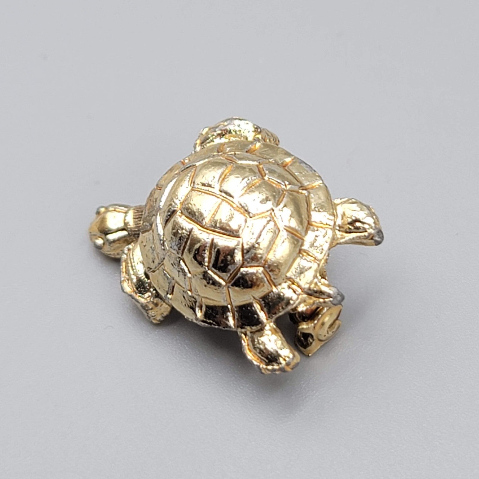 Vintage Turtle Brooch Gold tone Moveable Head So Cute!  7/8"