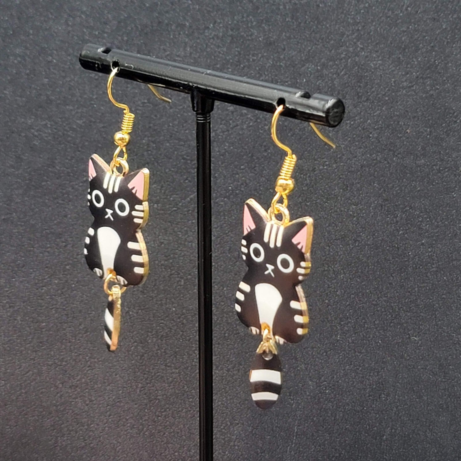Black Tabby Kitty Cat Pierced Earrings Gold tone Dangle Tail 1.5"