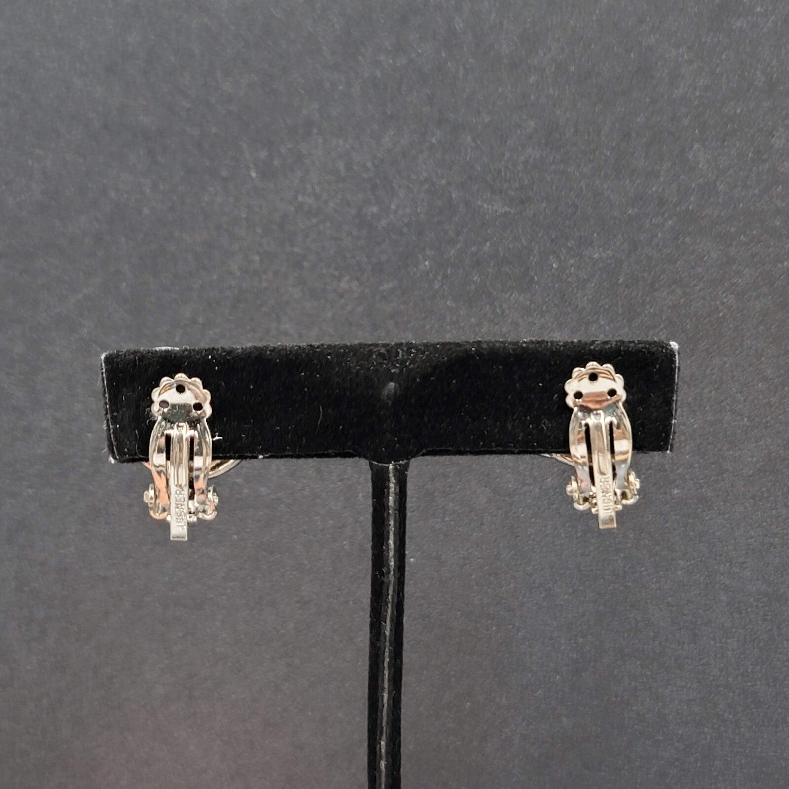 Vintage Clip on Earrings Silver tone Intertwined Circle Studs 5/8"