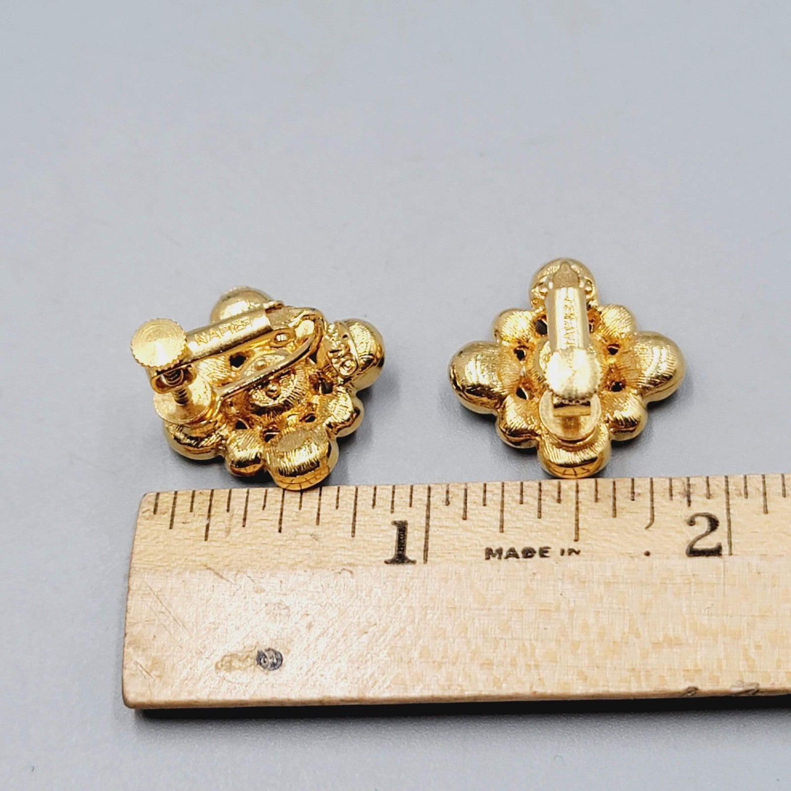 Vintage NAPIER Black Enamel Clip on Earrings Gold Plated Square 3/4 in