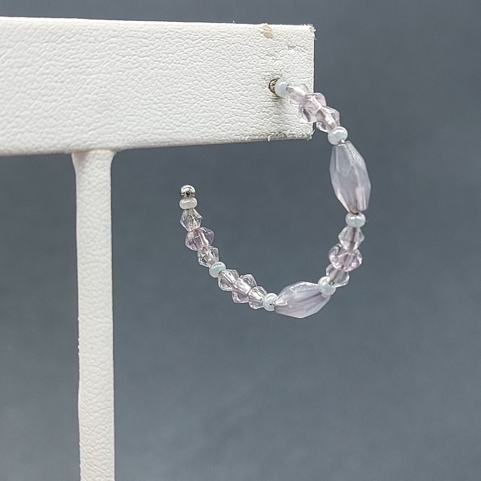 Liz Claiborne Pierced Earrings Silver tone Beaded Hoops Light Pink Purple 1 1/8"