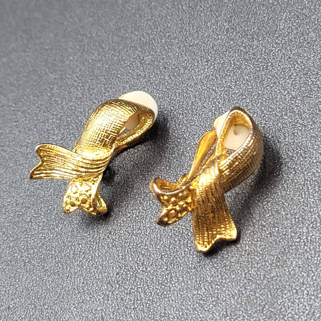 Vintage Clip on Earrings Gold Plated Textured Ribbon Style Drop 1.5"