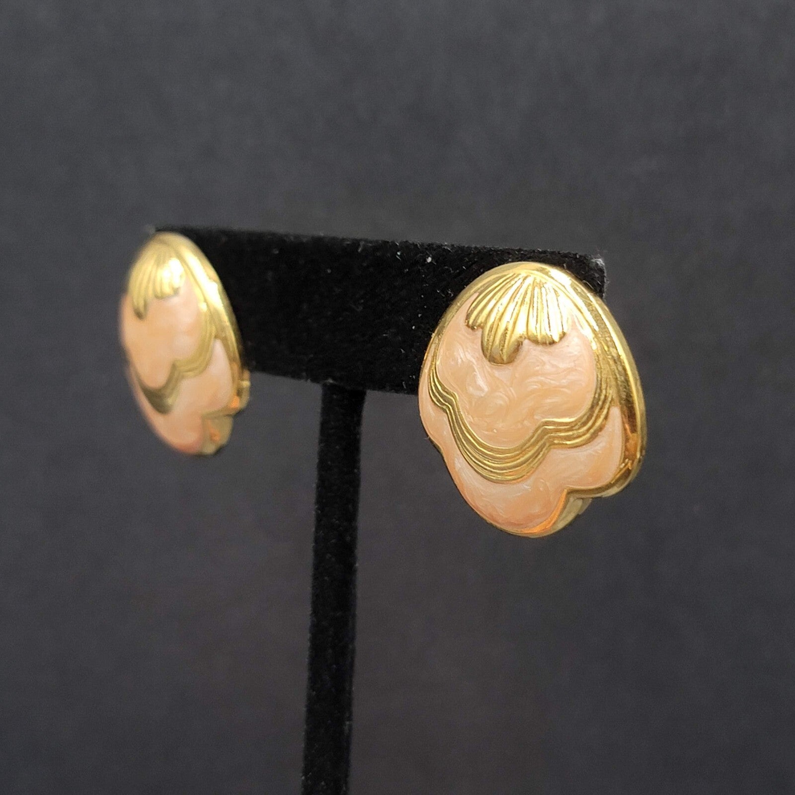 Vintage Pierced Earrings Gold Plated Peach Swirl Enamel Shell Design 1"