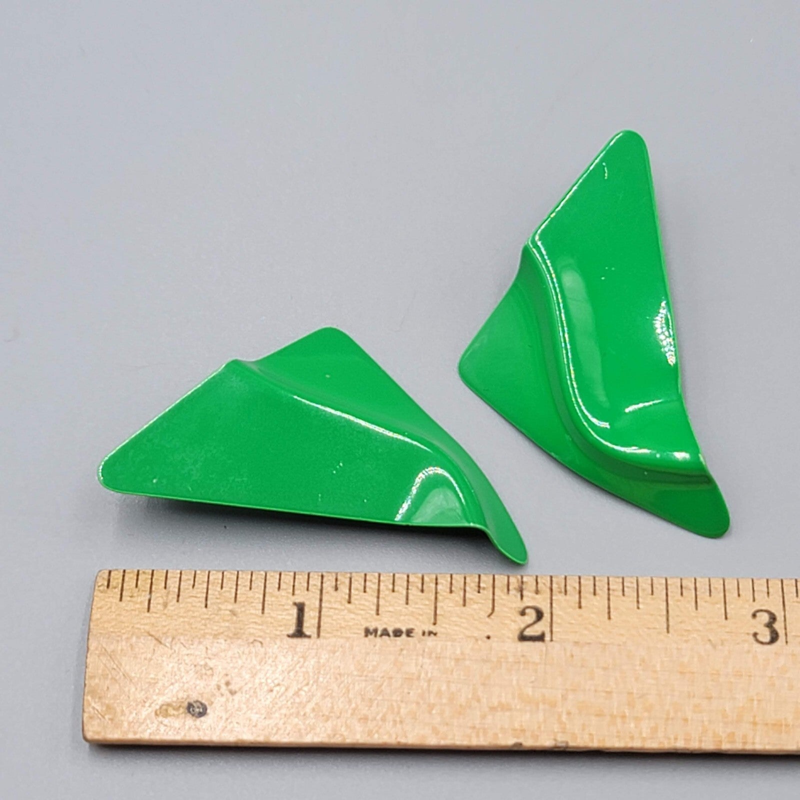 Vintage Green Enamel Statement Drop Pierced Earrings 80s 1 7/8"