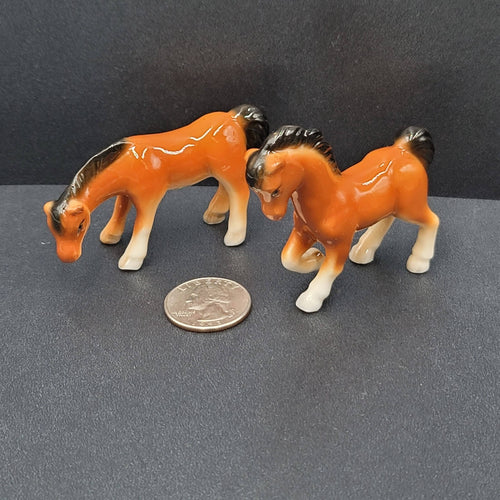 2 Vintage Miniature Ceramic Horses Made in China 2.25"