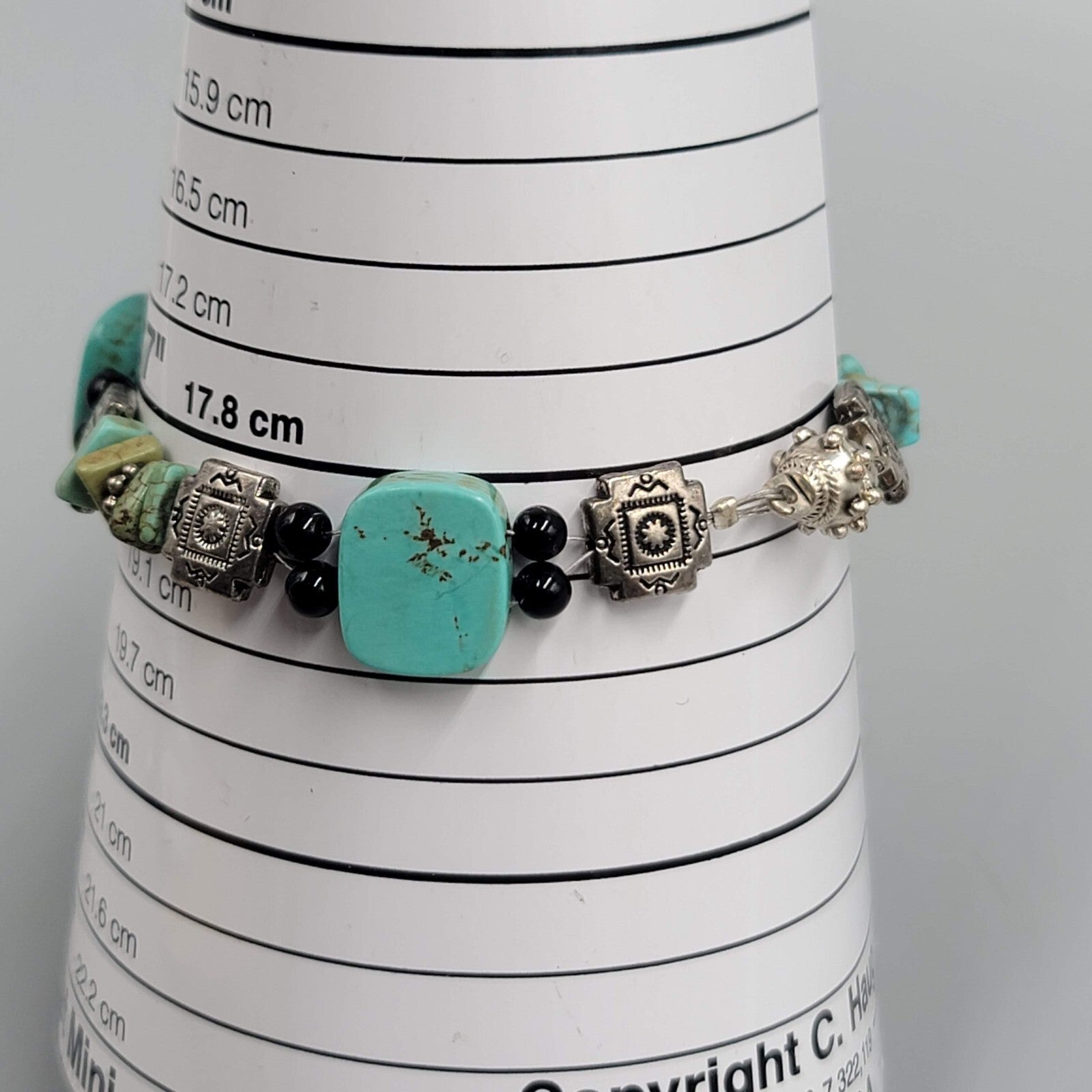 Vintage Southwest Bead Bracelet Turquoise Silver tone Magnet Closure 7.25"