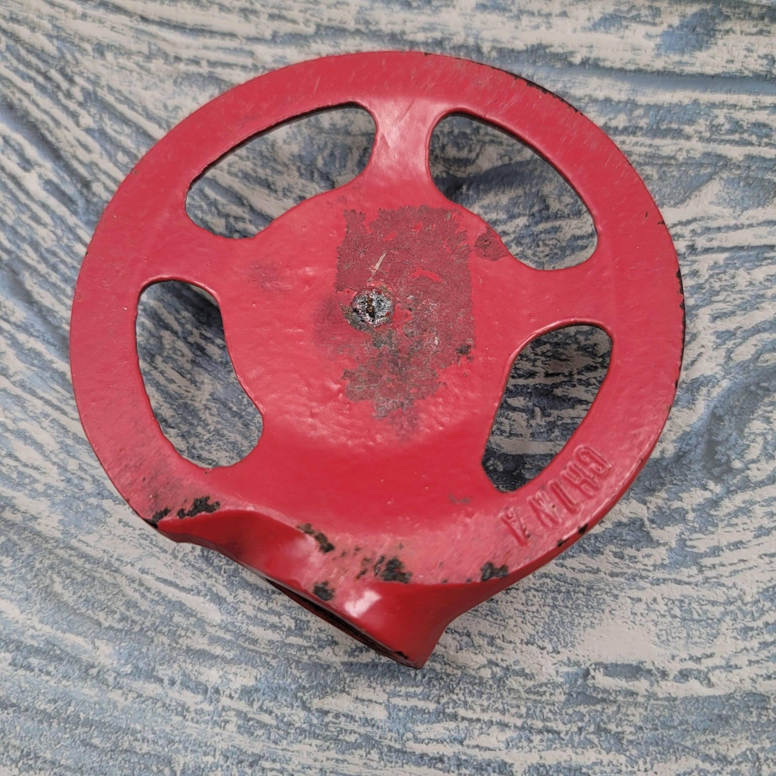LR Nelson  Cast Iron Lawn Sprinkler Head Red Can't Beat 'Em Peoria IL Garden