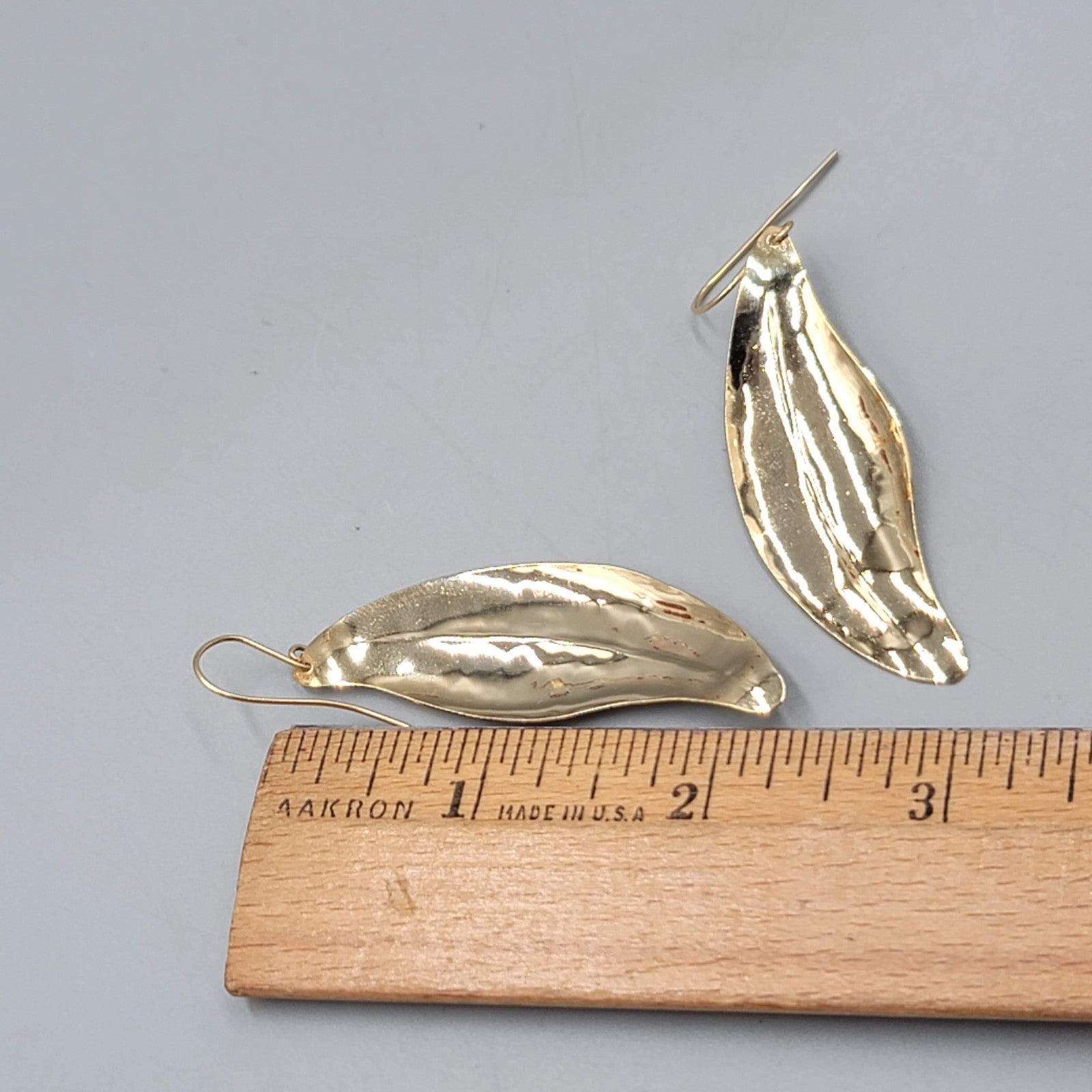 Modernist Leaf Pierced Earrings Gold tone Dangle 2.25 in Lightweight
