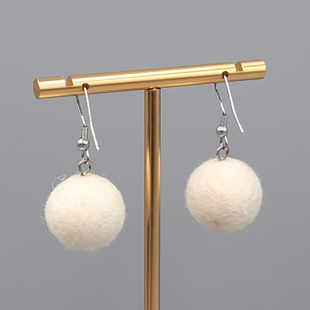 White Wool Ball Bead Pierced Earrings Silver tone Dangle 3/4"