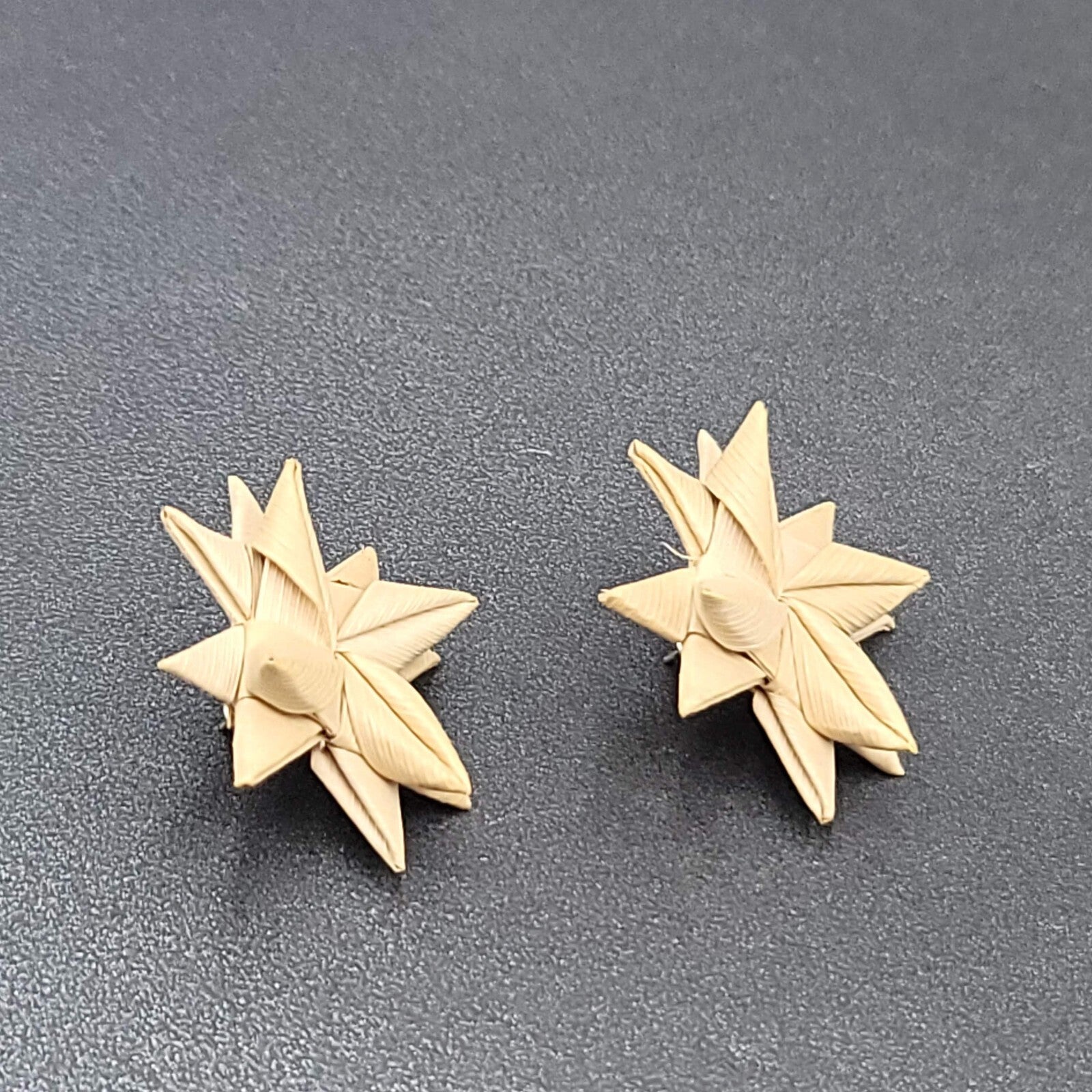 Pierced Earrings Origami Reed Flower Star 3D Drop Studs 1.25"