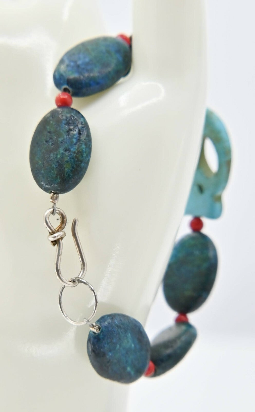 Chunky Blue Stone Bead Skull Bracelet Estate Jewelry 7 3/4"