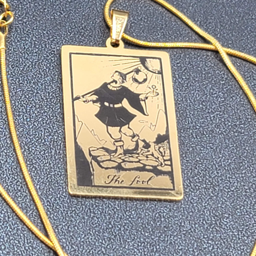 The FOOL Tarot Card Pendant Necklace Major Arcana Gold tone 18”.