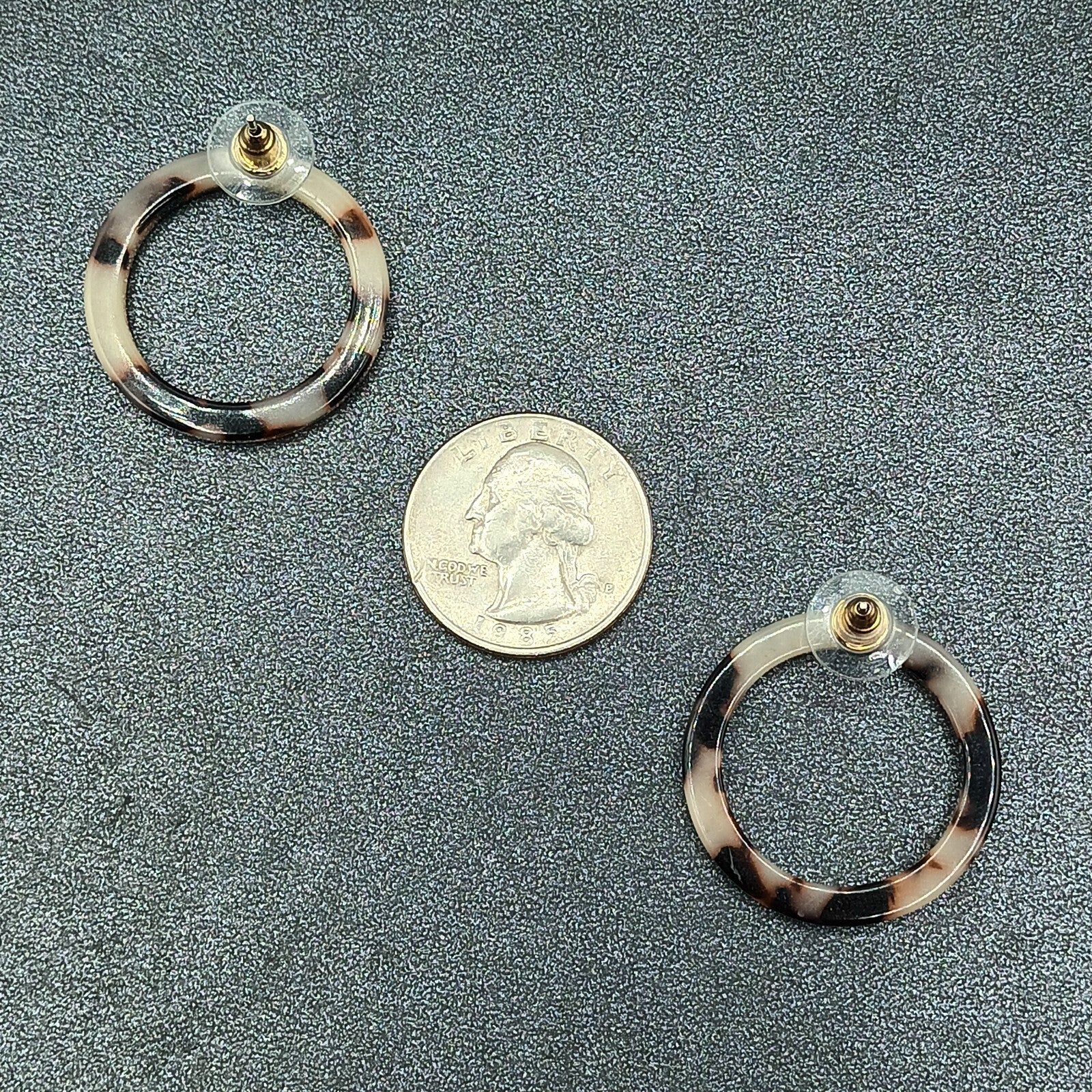 Pierced Earrings Brown Speckled Acrylic Open Circle Hoop Drop 1 1/8"