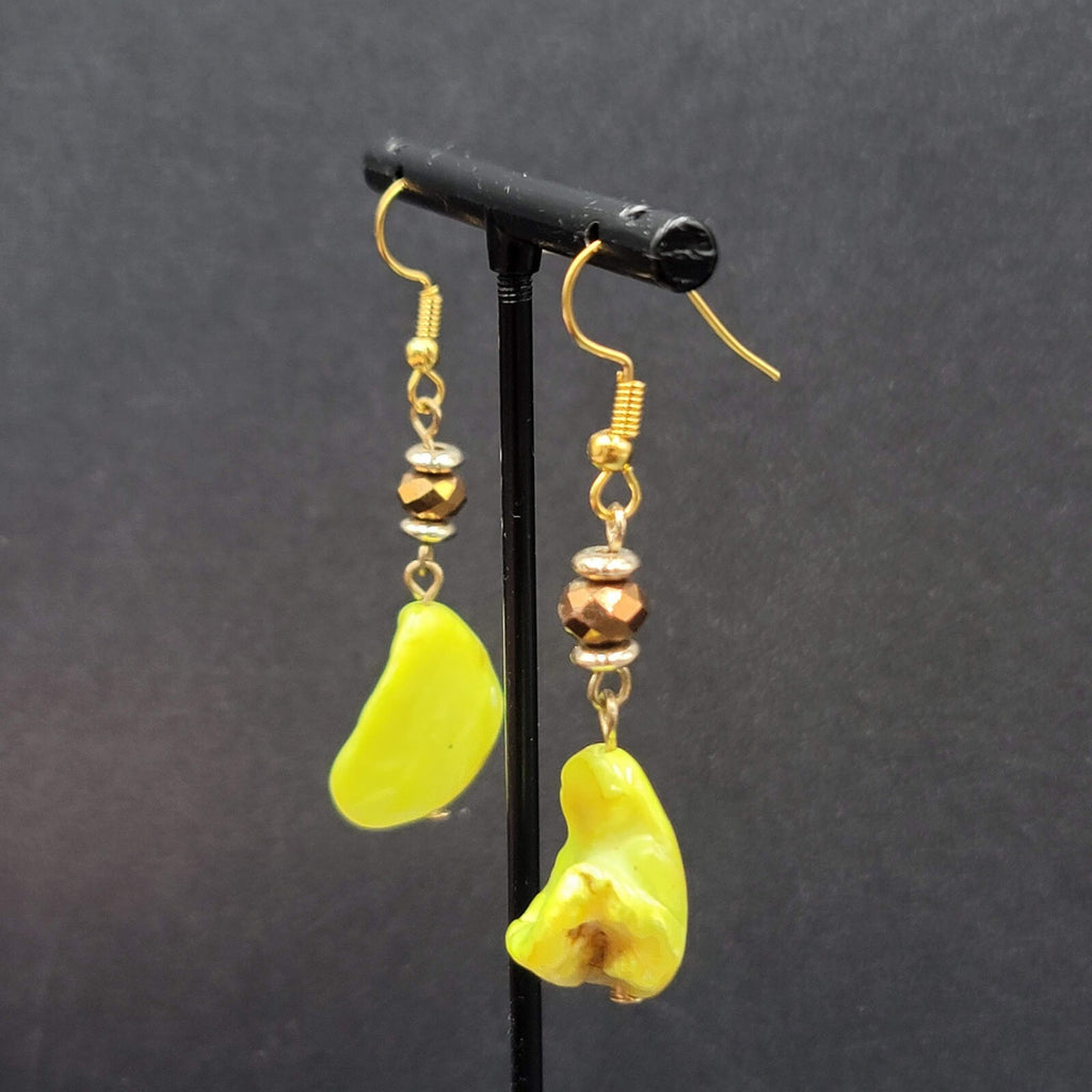 Pierced Earrings Gold tone Neon Yellow Shell Beaded Dangle 1.5"