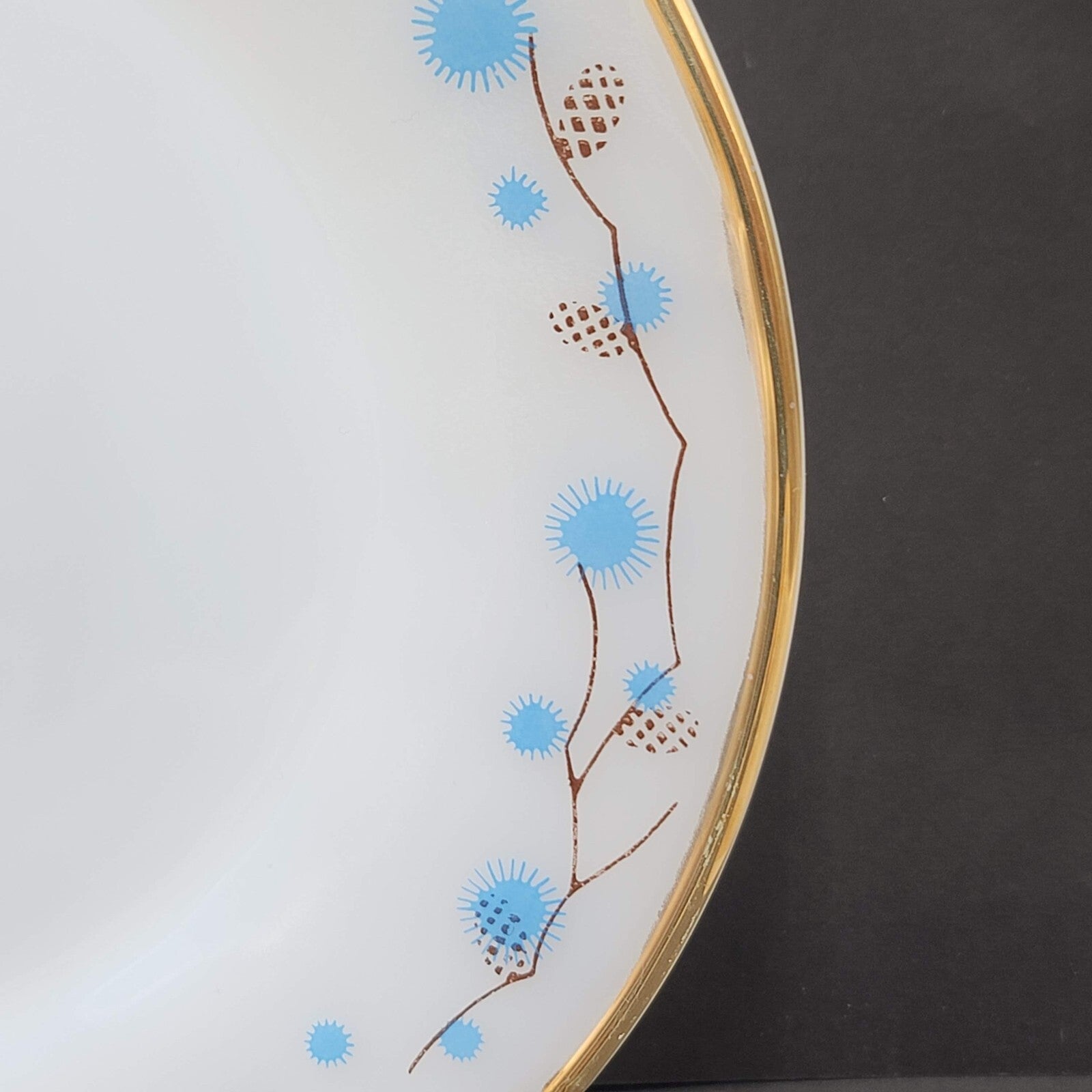 VTG Termocrisa Milk Glass Dinner Plate Blue Brown Pine Cone Gold Trim Single 9"