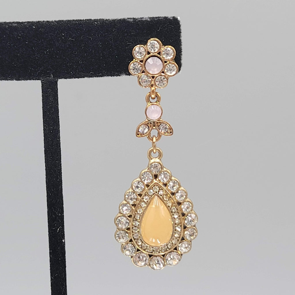 Flower Teardrop Peach Rhinestone Pierced Earrings Gold tone Dangle 2.25 in