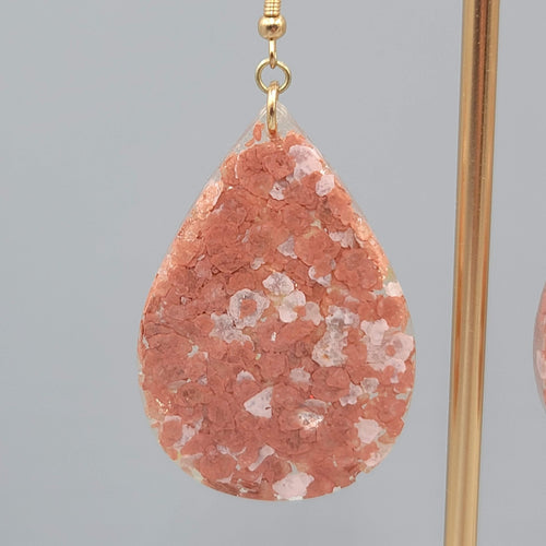 Confetti Resin Teardrop Pierced Earrings Gold tone Dangle Pink Mauve 2 in