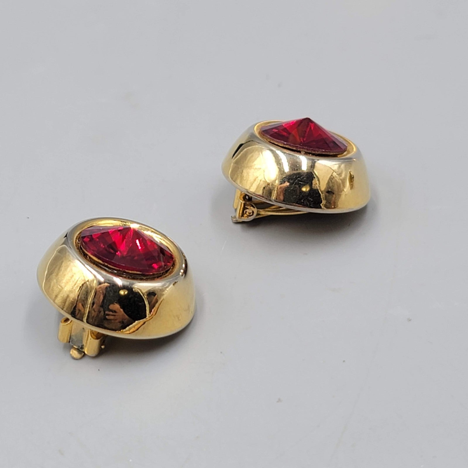 Vintage Red Rivoli Clip on Earrings Gold tone Round Statement 1 in